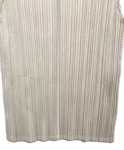 PLEATS PLEASE（プリーツプリーズ）PLEATS PLEASE (プリーツプリーズ) ノースリーブブラウス ベージュ サイズ:4の古着・服飾アイテム