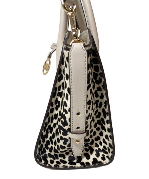 MICHAEL KORS（マイケル・コース）MICHAEL KORS (マイケル・コース) ショルダーバッグ ホワイトの古着・服飾アイテム