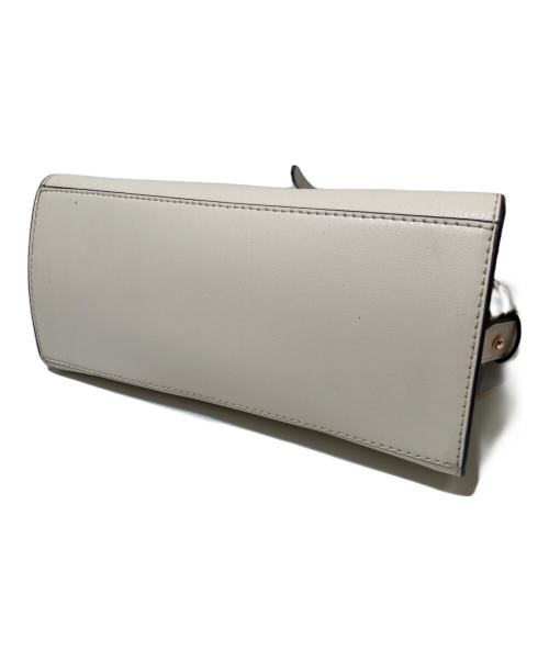 MICHAEL KORS（マイケル・コース）MICHAEL KORS (マイケル・コース) ショルダーバッグ ホワイトの古着・服飾アイテム