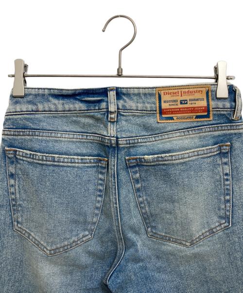 DIESEL（ディーゼル）DIESEL (ディーゼル) ブーツカットジーンズ インディゴ サイズ:W25の古着・服飾アイテム