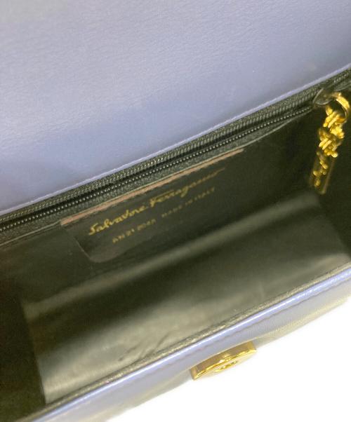Salvatore Ferragamo（サルヴァトーレ フェラガモ）Salvatore Ferragamo (サルヴァトーレ フェラガモ) チェーンショルダーバッグの古着・服飾アイテム