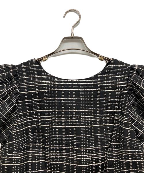 FOXEY NEWYORK（フォクシーニューヨーク）FOXEY NEWYORK (フォクシーニューヨーク) 半袖ワンピース ブラック サイズ:40の古着・服飾アイテム