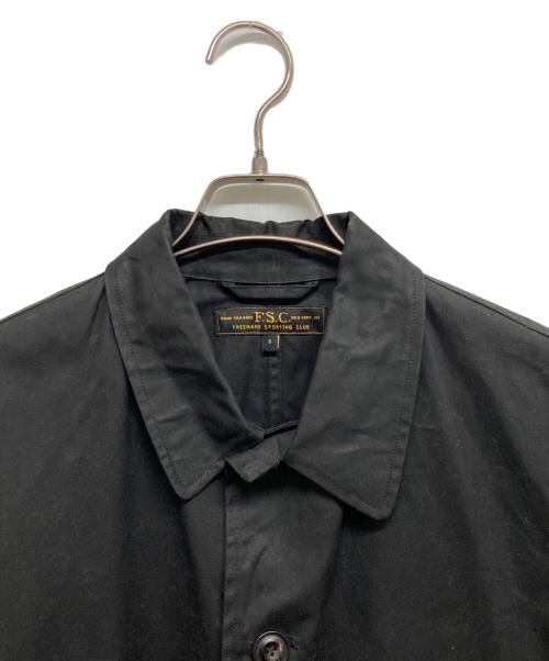 FREEMANS SPORTING CLUB（フリーマンズスポーティングクラブ）Freemans Sporting Club (フリーマンズスポーティングクラブ) レインコート ブラック サイズ:Sの古着・服飾アイテム