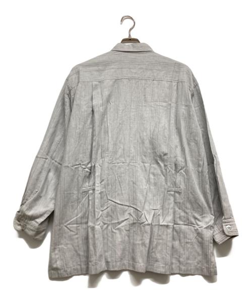 ISSEY MIYAKE（イッセイミヤケ）ISSEY MIYAKE (イッセイミヤケ) 長袖シャツ グレー サイズ:Mの古着・服飾アイテム