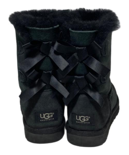 UGG（アグ）UGG (アグ) リボン付きムートンブーツ ブラック サイズ:22の古着・服飾アイテム