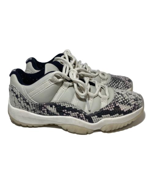 NIKE（ナイキ）NIKE (ナイキ) AIR JORDAN 11 RETRO LOW LE ライトグレー サイズ:27の古着・服飾アイテム