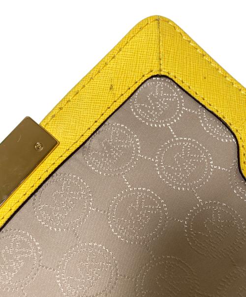 MICHAEL KORS（マイケル・コース）MICHAEL KORS (マイケル・コース) スタッズショルダーバッグ イエローの古着・服飾アイテム
