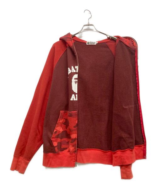 A BATHING APE（ア ベイシング エイプ）A BATHING APE (ア ベイシング エイプ) カモ柄パーカー レッド サイズ:XLの古着・服飾アイテム