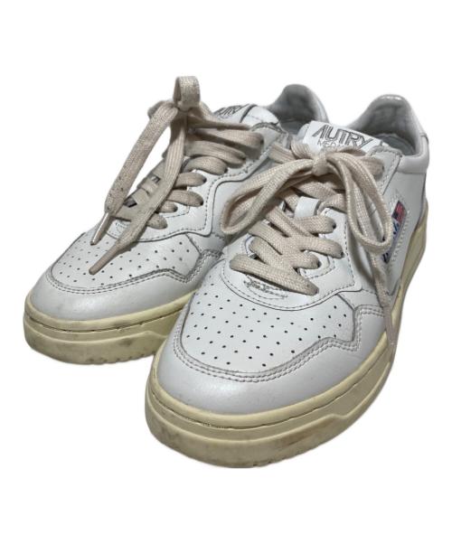 AUTRY（オートリ―）AUTRY (オートリ―) スニーカー ホワイト サイズ:39の古着・服飾アイテム