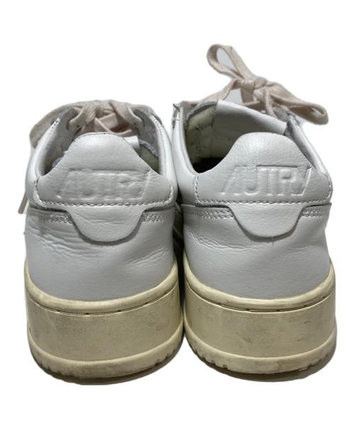 AUTRY（オートリ―）AUTRY (オートリ―) スニーカー ホワイト サイズ:39の古着・服飾アイテム