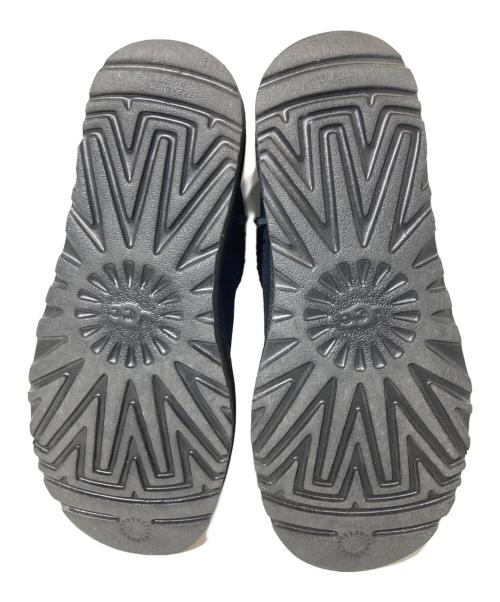 UGG（アグ）UGG (アグ) スタッズブーツ ブラック サイズ:24の古着・服飾アイテム