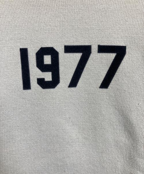 FOG ESSENTIALS（フィアオブゴッド エッセンシャル）FOG ESSENTIALS (フィアオブゴッド エッセンシャル) 1977ニット グレー サイズ:Mの古着・服飾アイテム