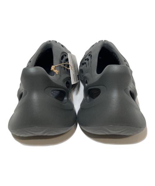 adidas（アディダス）adidas (アディダス) YEEZY FOAM RUNNER グレー サイズ:27.5の古着・服飾アイテム