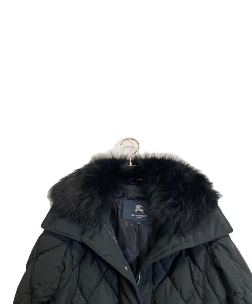 BURBERRY LONDON（バーバリーロンドン）BURBERRY LONDON (バーバリーロンドン) フォックスファー付きキルティングダウンコート ブラック サイズ:40の古着・服飾アイテム