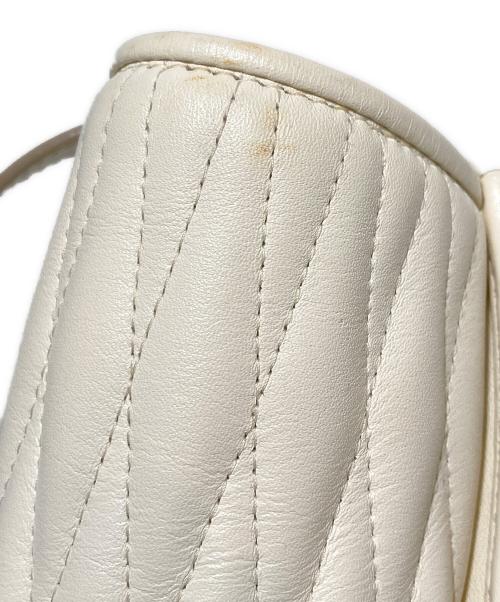 BALLY（バリー）BALLY (バリー) キルティングハンドバッグ アイボリーの古着・服飾アイテム