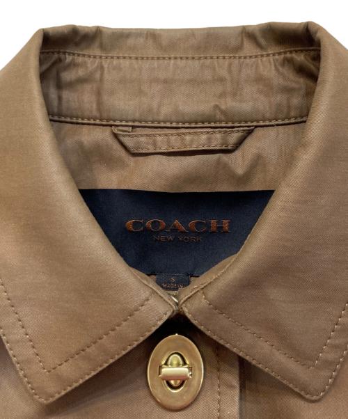 COACH（コーチ）COACH (コーチ) ターンロックステンカラーコート ベージュ サイズ:Sの古着・服飾アイテム