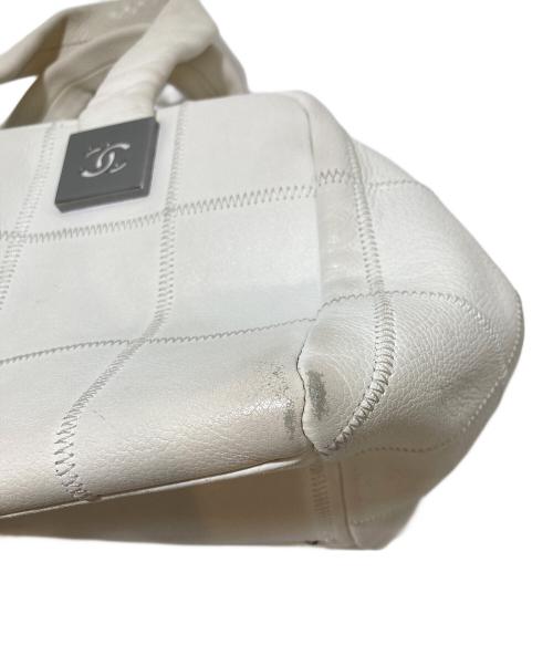 CHANEL（シャネル）CHANEL (シャネル) チョコバー ハンドバッグ ホワイトの古着・服飾アイテム