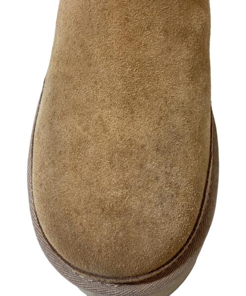 UGG（アグ）UGG (アグ) プラットフォームチェルシーブーツ ベージュ サイズ:25の古着・服飾アイテム