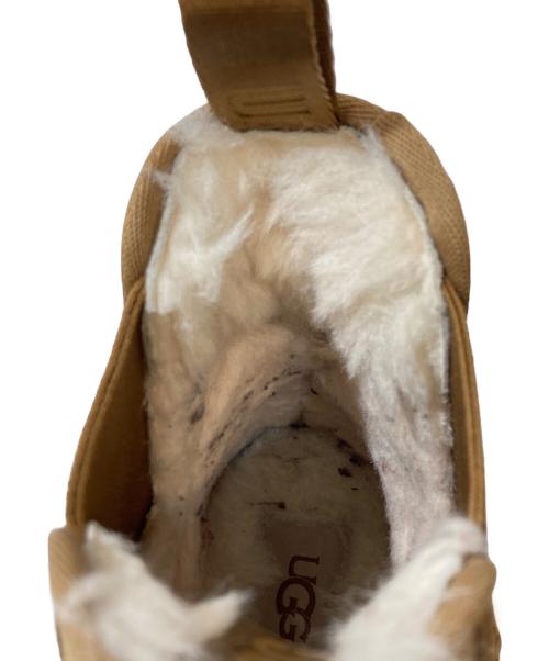 UGG（アグ）UGG (アグ) プラットフォームチェルシーブーツ ベージュ サイズ:25の古着・服飾アイテム