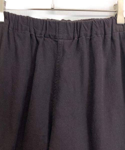 confect（コンフェクト）CONFECT (コンフェクト) コットンシルクネップサージ イージーワイドパンツ ブラウン サイズ:3の古着・服飾アイテム