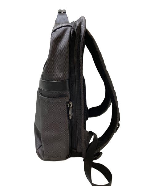TUMI（トゥミ）TUMI (トゥミ) リュック グレーの古着・服飾アイテム