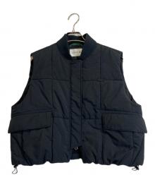 LACOSTE（ラコステ）の古着「クロップド撥水中綿ベスト」｜ブラック