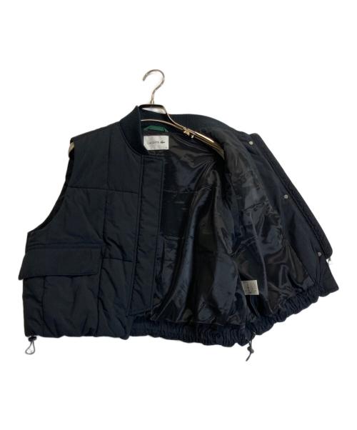 LACOSTE（ラコステ）LACOSTE (ラコステ) クロップド撥水中綿ベスト ブラック サイズ:Mの古着・服飾アイテム