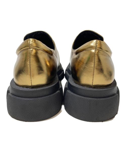 MANA（マナ）MANA (マナ) ビッグベルトボリュームソールシューズ ゴールド サイズ:40の古着・服飾アイテム
