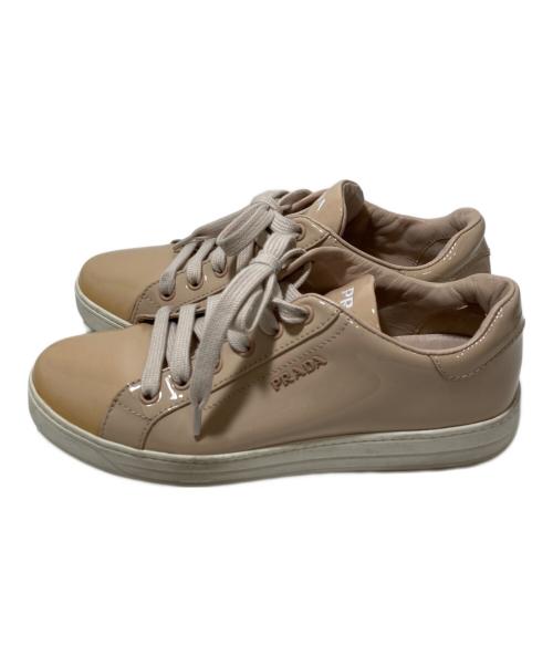PRADA（プラダ）PRADA (プラダ) ローカットスニーカー ベージュ サイズ:23.5の古着・服飾アイテム