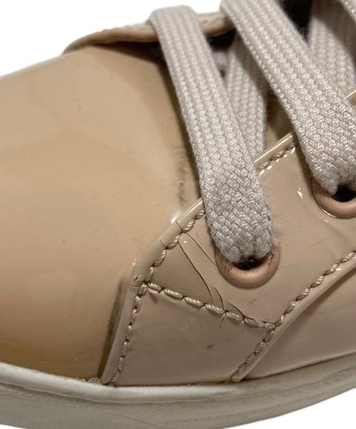PRADA（プラダ）PRADA (プラダ) ローカットスニーカー ベージュ サイズ:23.5の古着・服飾アイテム