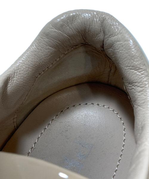 PRADA（プラダ）PRADA (プラダ) ローカットスニーカー ベージュ サイズ:23.5の古着・服飾アイテム