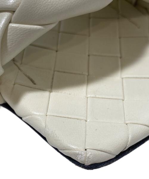 BOTTEGA VENETA（ボッテガベネタ）BOTTEGA VENETA (ボッテガベネタ) フラットサンダル ホワイト サイズ:37　1/2の古着・服飾アイテム