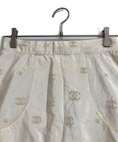 CHANEL（シャネル）CHANEL (シャネル) ココマークデザインシルクスカート ホワイト サイズ:36の古着・服飾アイテム