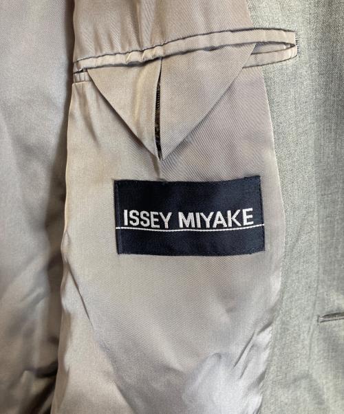 ISSEY MIYAKE（イッセイミヤケ）ISSEY MIYAKE (イッセイミヤケ) テーラードジャケット グリーン サイズ:Lの古着・服飾アイテム