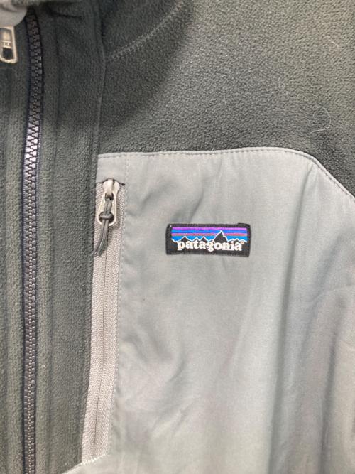 Patagonia（パタゴニア）Patagonia (パタゴニア) レギュレーターR3 フリースジャケット グレー サイズ:Mの古着・服飾アイテム