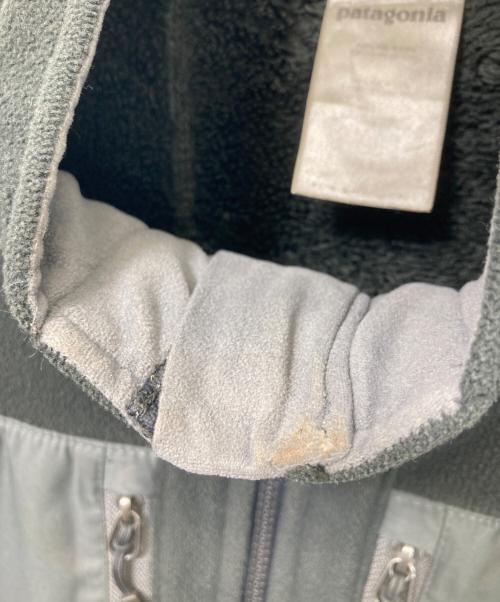 Patagonia（パタゴニア）Patagonia (パタゴニア) レギュレーターR3 フリースジャケット グレー サイズ:Mの古着・服飾アイテム