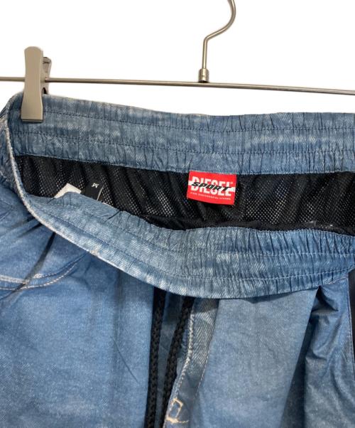DIESEL（ディーゼル）DIESEL (ディーゼル) デニムプリントナイロンパンツ インディゴ サイズ:Mの古着・服飾アイテム
