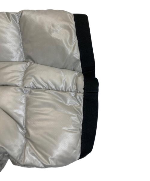 CANADA GOOSE（カナダグース）CANADA GOOSE (カナダグース) CROFTON HOODY ジャケット シルバー サイズ:Mの古着・服飾アイテム