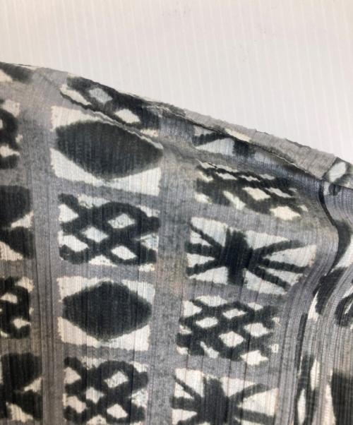 PLEATS PLEASE（プリーツプリーズ）PLEATS PLEASE (プリーツプリーズ) 総柄プリーツカットソー グレー サイズ:4の古着・服飾アイテム