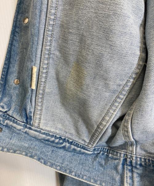 VERSACE（ヴェルサーチェ）VERSACE (ヴェルサーチェ) バック刺繍デニムジャケット インディゴ サイズ:Sの古着・服飾アイテム