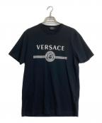 VERSACEヴェルサーチェ）の古着「ロゴTシャツ」｜ブラック