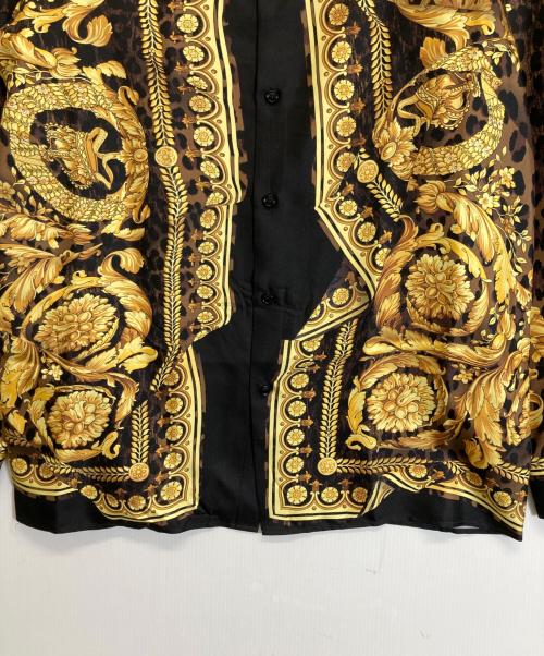 VERSACE（ヴェルサーチェ）VERSACE (ヴェルサーチェ) 総柄シャツ ブラック サイズ:48の古着・服飾アイテム