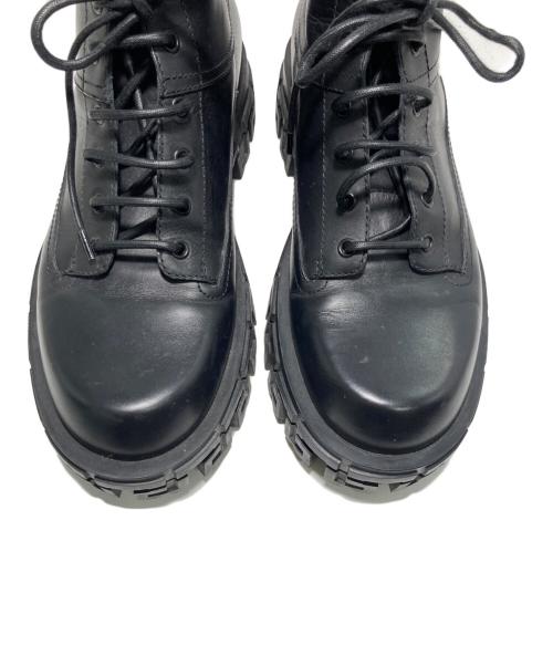 VERSACE（ヴェルサーチェ）VERSACE (ヴェルサーチェ) ブーツ ブラック サイズ:43の古着・服飾アイテム