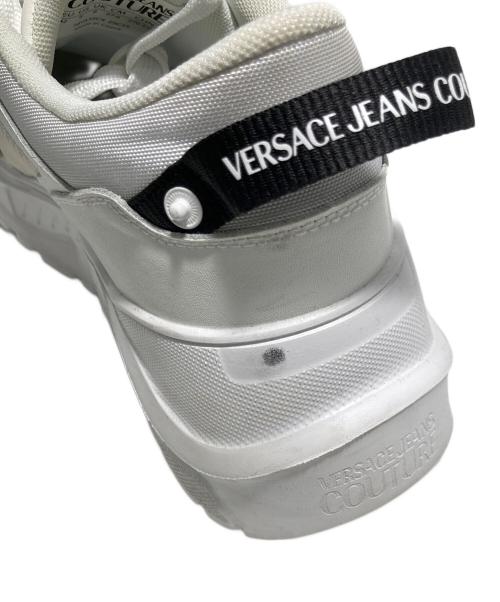 VERSACE JEANS COUTURE（ヴェルサーチ ジーンズクチュール）VERSACE JEANS COUTURE (ヴェルサーチ ジーンズクチュール) スニーカー ホワイト サイズ:27.6の古着・服飾アイテム