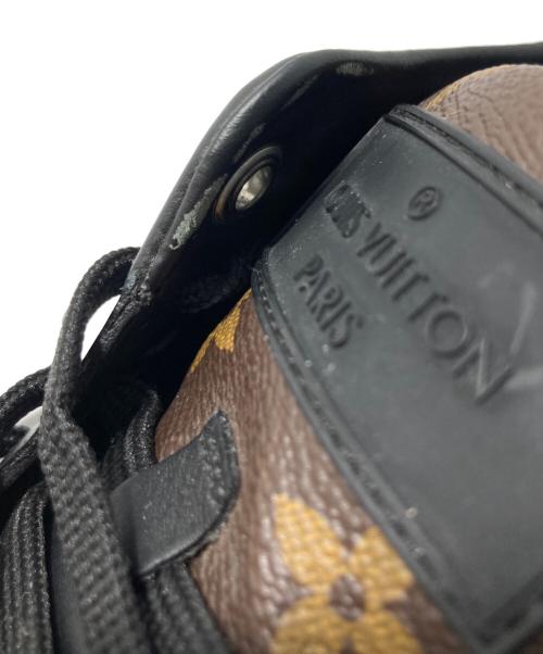 LOUIS VUITTON（ルイ ヴィトン）LOUIS VUITTON (ルイ ヴィトン) モノグラムローカットスニーカー ブラック サイズ:7 1/2の古着・服飾アイテム