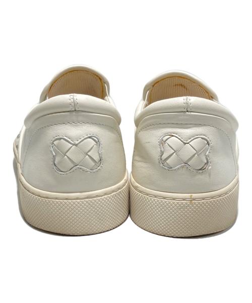 BOTTEGA VENETA（ボッテガベネタ）BOTTEGA VENETA (ボッテガベネタ) スリッポン ホワイト サイズ:42の古着・服飾アイテム