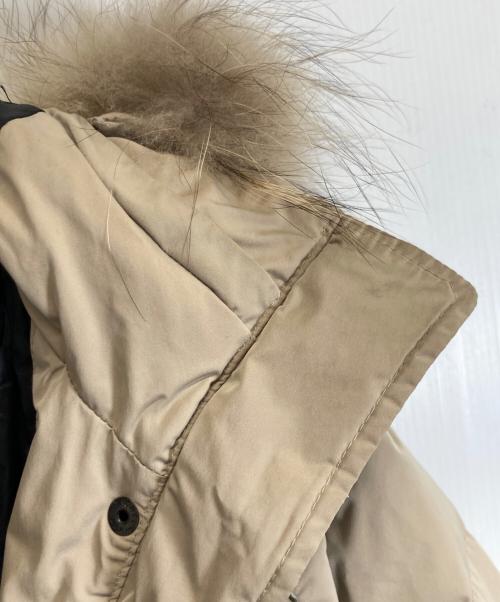 FIRST DOWN（ファーストダウン）FIRST DOWN (ファーストダウン) ダウンコート カーキ サイズ:Mの古着・服飾アイテム