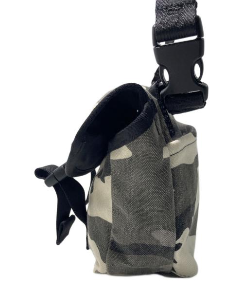 SUPREME（シュプリーム）Supreme (シュプリーム) Snow Camo Mini Messenger Bag グレーの古着・服飾アイテム
