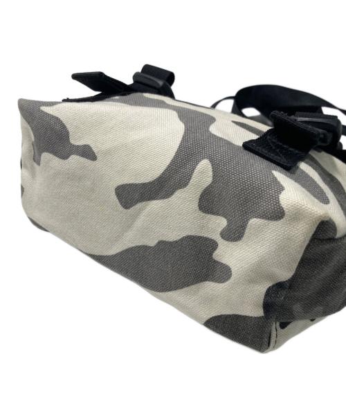 SUPREME（シュプリーム）Supreme (シュプリーム) Snow Camo Mini Messenger Bag グレーの古着・服飾アイテム