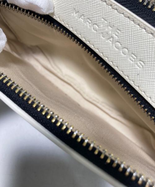 THE MARC JACOBS（ザマークジェイコブス）THE MARC JACOBS (ザマークジェイコブス) The Snapshot ホワイトの古着・服飾アイテム